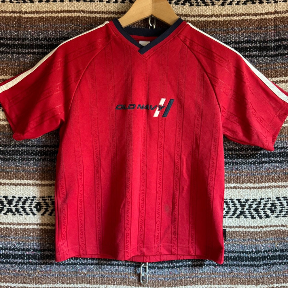 Old Navy Soccer Jersey Medium Red V-Neck Raglan Stripe Blokecore Sporty Tee